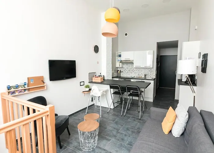 Au Detour Des Places 公寓