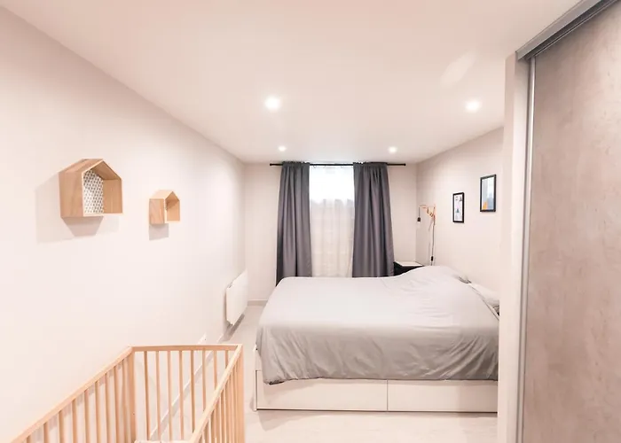 Au Detour Des Places * 阿拉斯