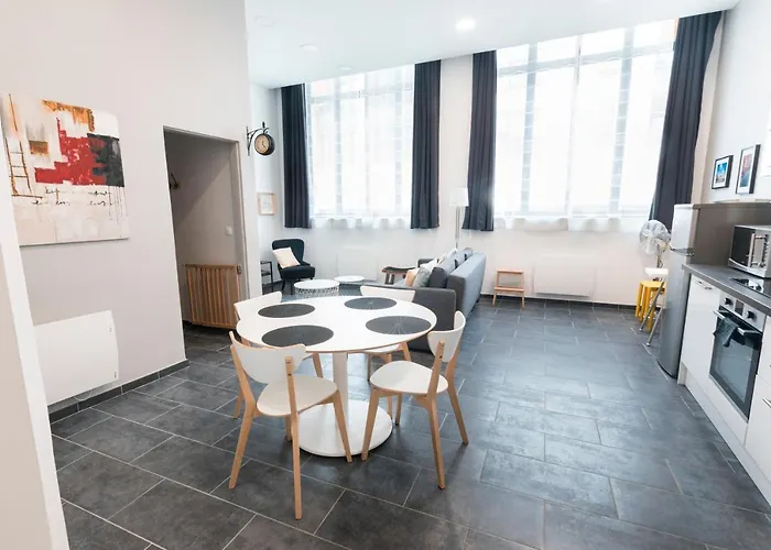 Au Detour Des Places * 阿拉斯